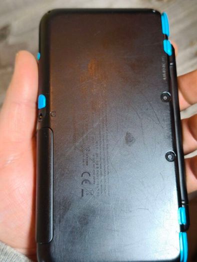 nintendo new 2ds xl with 4 games ,R buttons is not responding