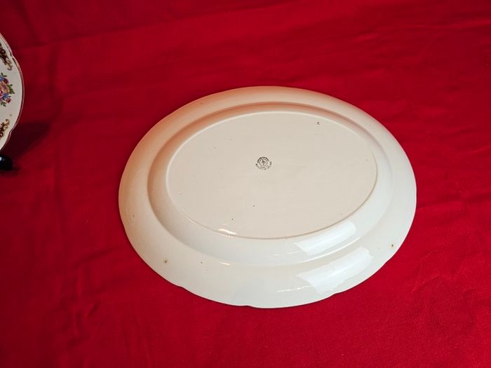 Large, beautiful oval serving platter by Arklow Pottery (Larne pattern / No. 2384) - Vintage from Ireland