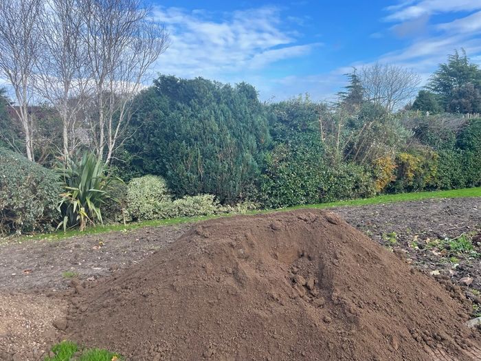 sand,stone,topsoil,pebble,gravel,stone