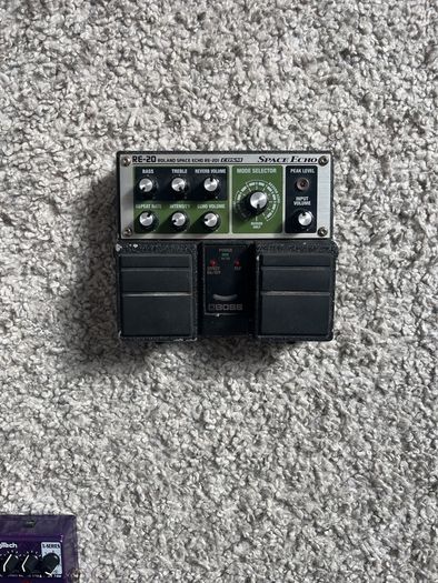 Boss RE20 Space Echo