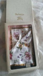 Burberry silk Scarves set