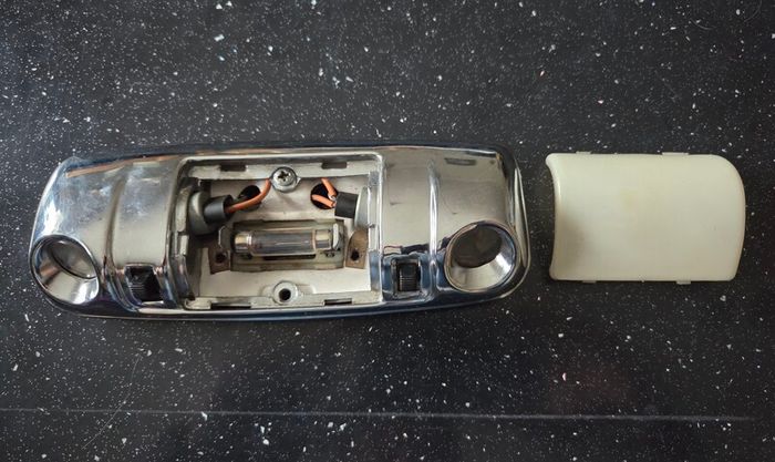 Chevrolet 70-80s (Caprice, Impala, Camaro) Dome light