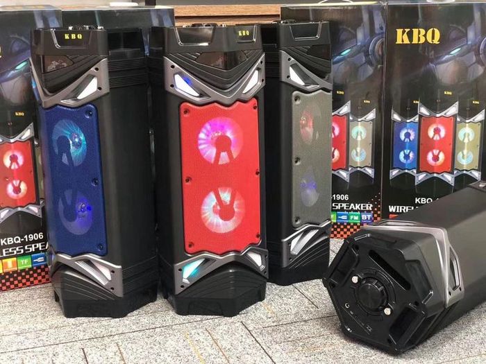 New Wireless Bluetooth Speaker With Mic