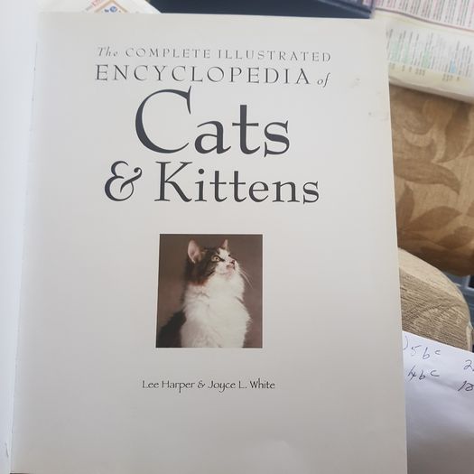 The Complete Illustrated Encyclopedia Of Catsc & Kittens