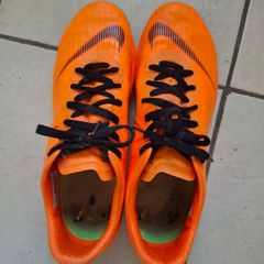 Nike Mercurial football boots - Size UK 8