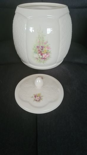 Lidded Jar Irish Parian Donegal