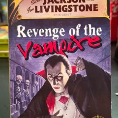 Revenge of the Vampire - Fighting Fantasy 58 (1st edition)