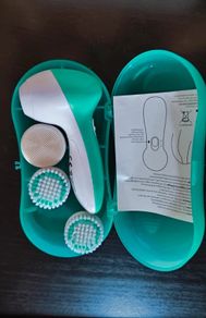 Facial cleansing brush set