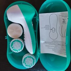 Facial cleansing brush set