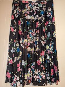 gorgeous floral midi skirt from Asos. The perfect summer skirt.