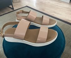 Carvela sandals size 6