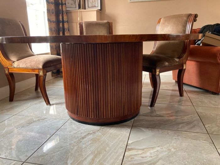 Dining room table and 6 chairs
