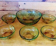 1970s green glass serving dish and 5 bowls