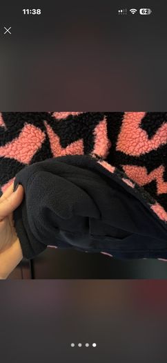 Edit row fleece top