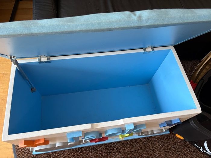 x2 Toy storage boxes Personalized white toy box features a light blue cushioned seat, the name "Jack" and pirate plastic box with lead