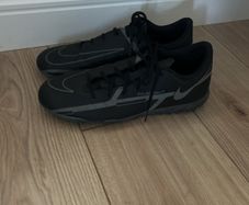 Nike Phantom Astro Trainers UK8