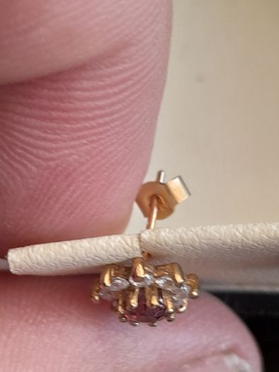 ladies 9ct gold earrings
