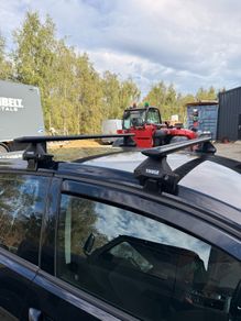 VW Golf Thule Wing bars