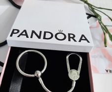 New genuine pandora bag charm holder