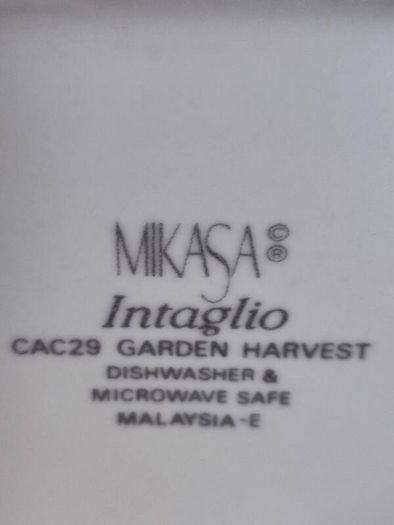 Mikasa Intaglio GARDEN HARVEST Gravy Boat