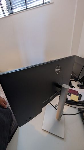 27 Inch Dell