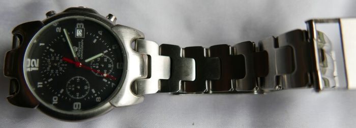 King QUARTZ CHRONOGRAPH Stainless Steel-atm Water Resistant Watch