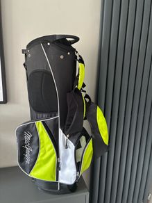 Free beginner/ children's golf bag.