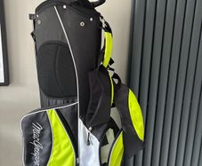 Free beginner/ children's golf bag.