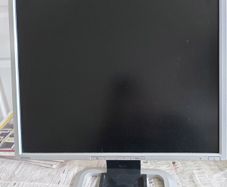 HP 19 inch LCD Colour Monitor, Model LP1965, DVI connection, comes with power cable and DVI Cable, in very good condition