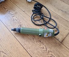 electric screwdriver