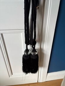 black tie backs