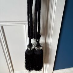 black tie backs