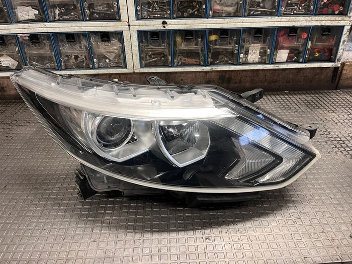 qashqai headlight
