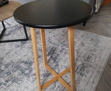 Side/end table. E30 or nearest offer.