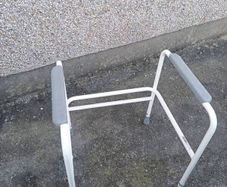 Toilet safety frame