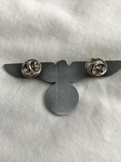 WW2 German Wehrmacht uniform metal badge
