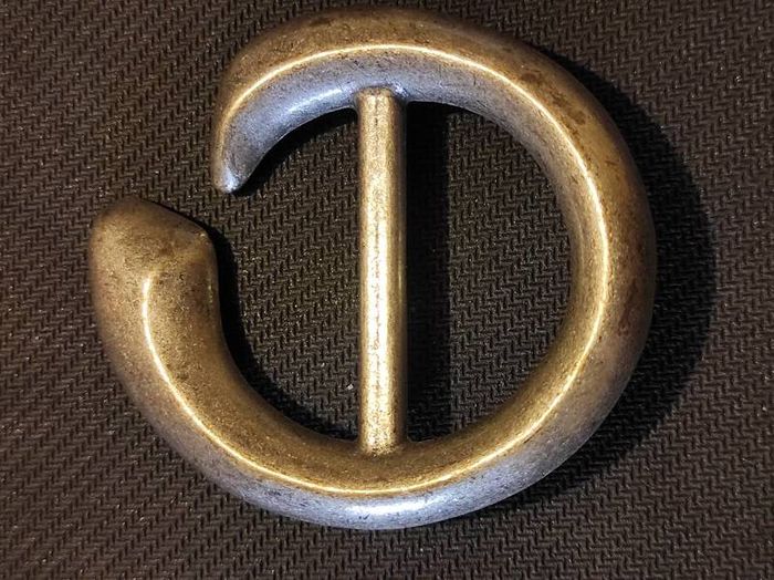Vintage Wrap -Trap brooch