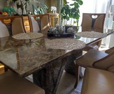 dinning table & chairs