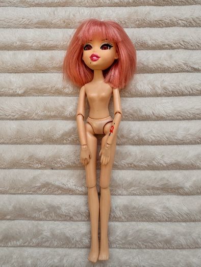 Bratzillaz Magic Night Out Jade JAdore Used Knees a bit loose Please see photos