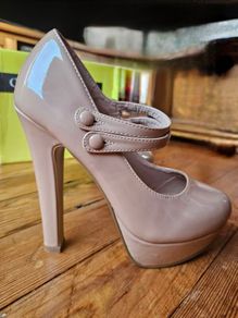 Nude heels  forever21