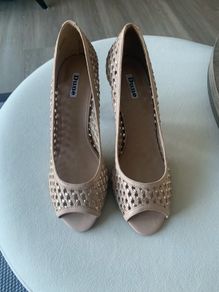 Ladies Shoes - Size 8 - Brand New Each Pair