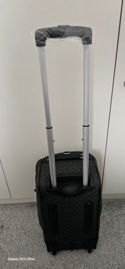 Guess Cabin size trolley travel bag