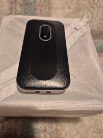 Doro Leva L20 Flip Phone