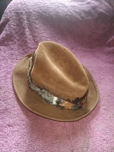 felt feather hat