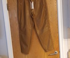 S. Oliver Faux Leather  Camel Trousers.   S.16.  B.N.W.T.