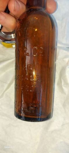 kelly & co tipperary old vintage bottle, collectors item, see pictures for condition good, sold as seen,free shipping within Ireland, thank you