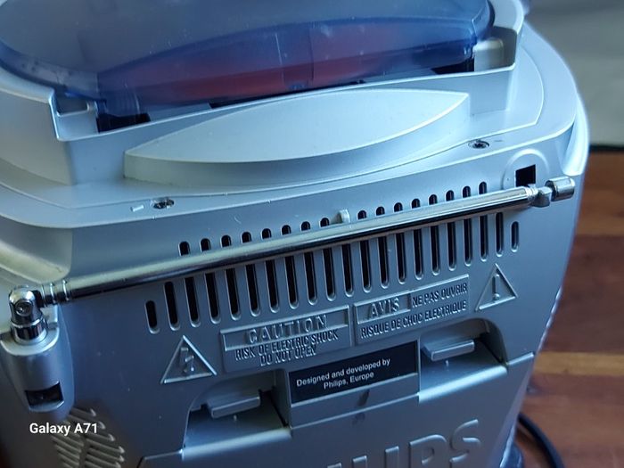 PHILIPS CD Radio Cassette Recorder, Model AZ1120,  in excellent cosmetic condition