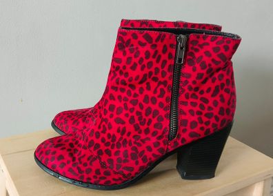 Leopard print ankle boots size 7