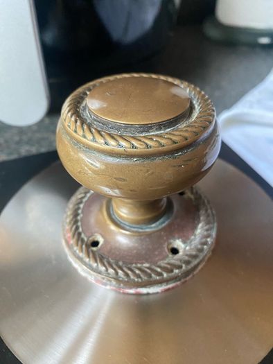 brass knob