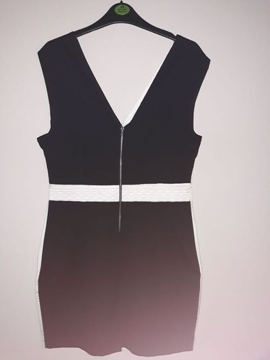 BNWT Gorgeous black and white monochrome Vila dress size L
